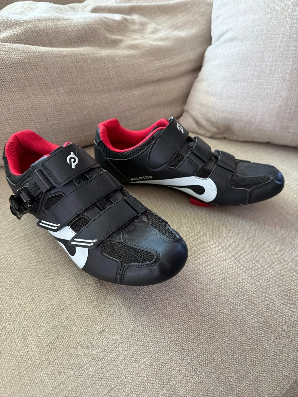 Peloton Cycling Shoes Black Red Delta Cleats Included Men's EU 43 US 10